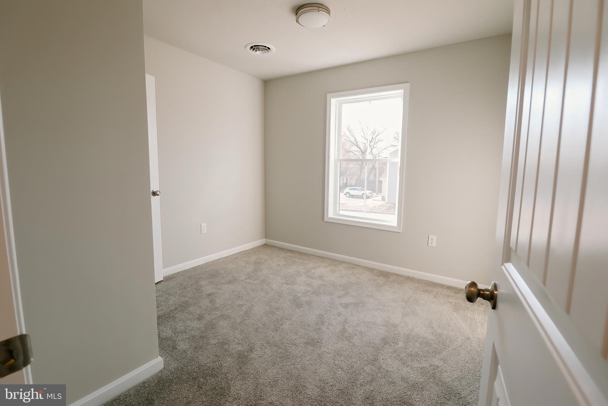 WATERFORD SQUARE - Residential