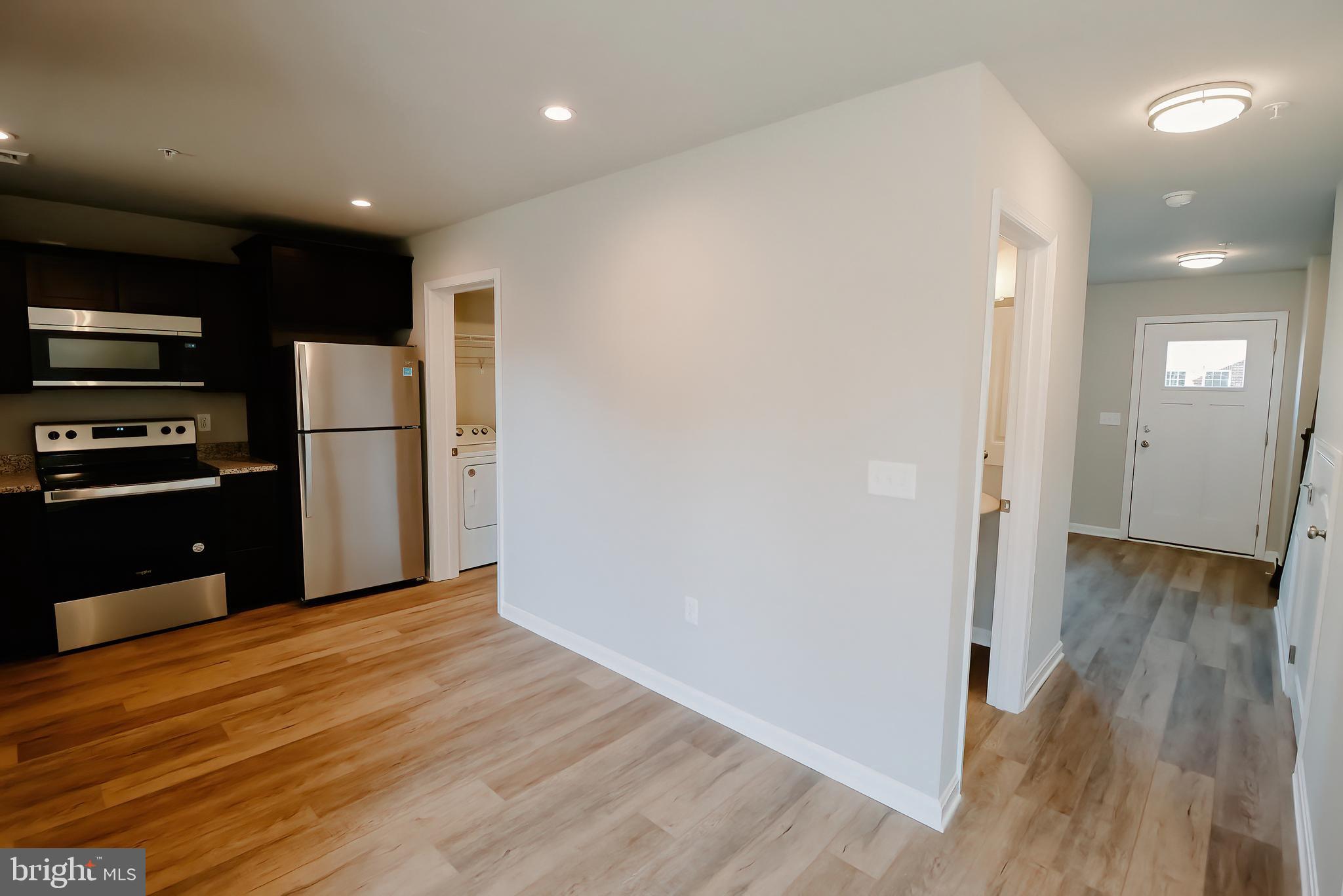 WATERFORD SQUARE - Residential