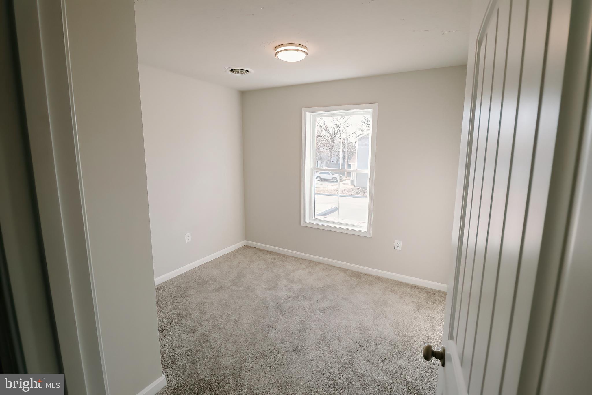 WATERFORD SQUARE - Residential