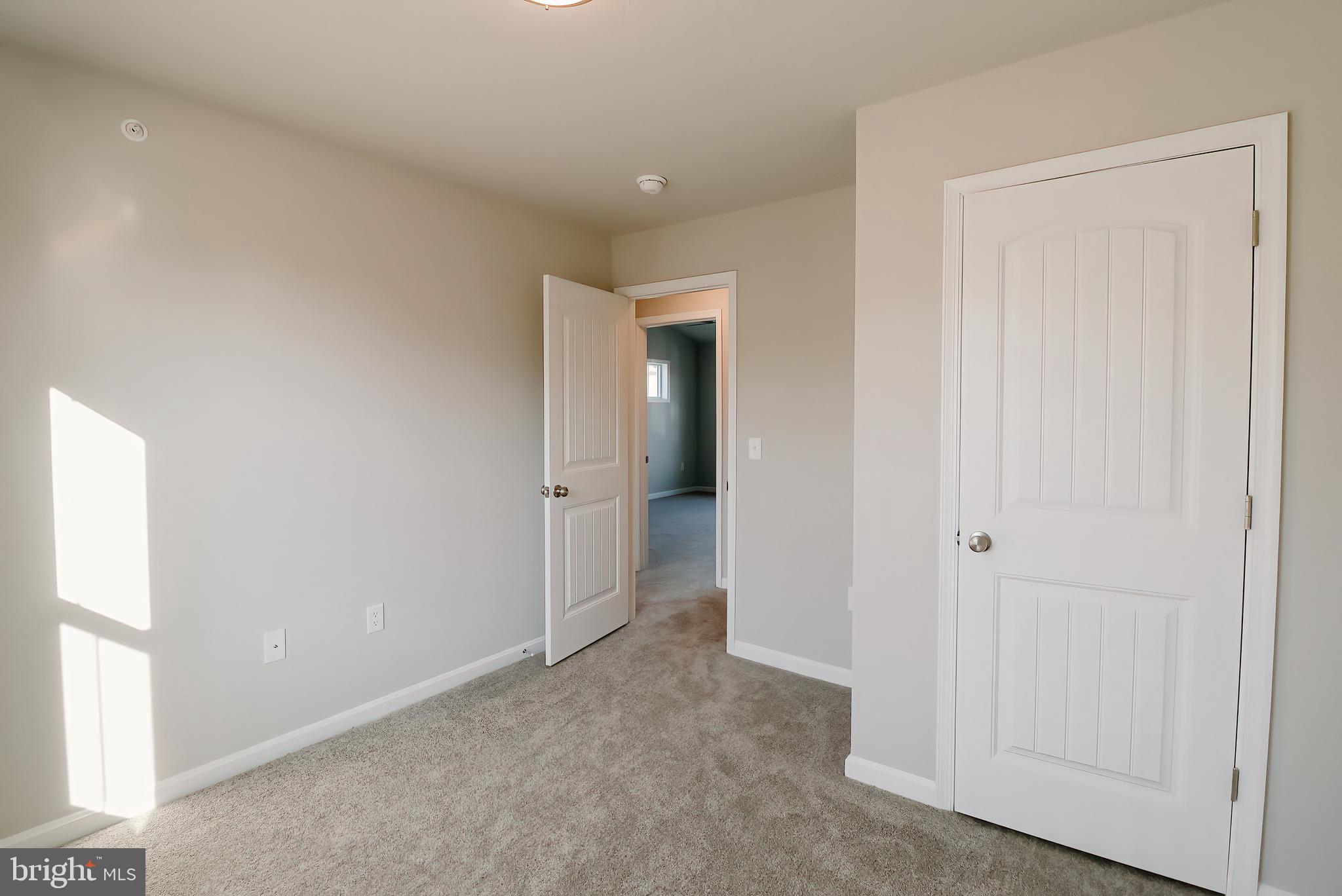 WATERFORD SQUARE - Residential