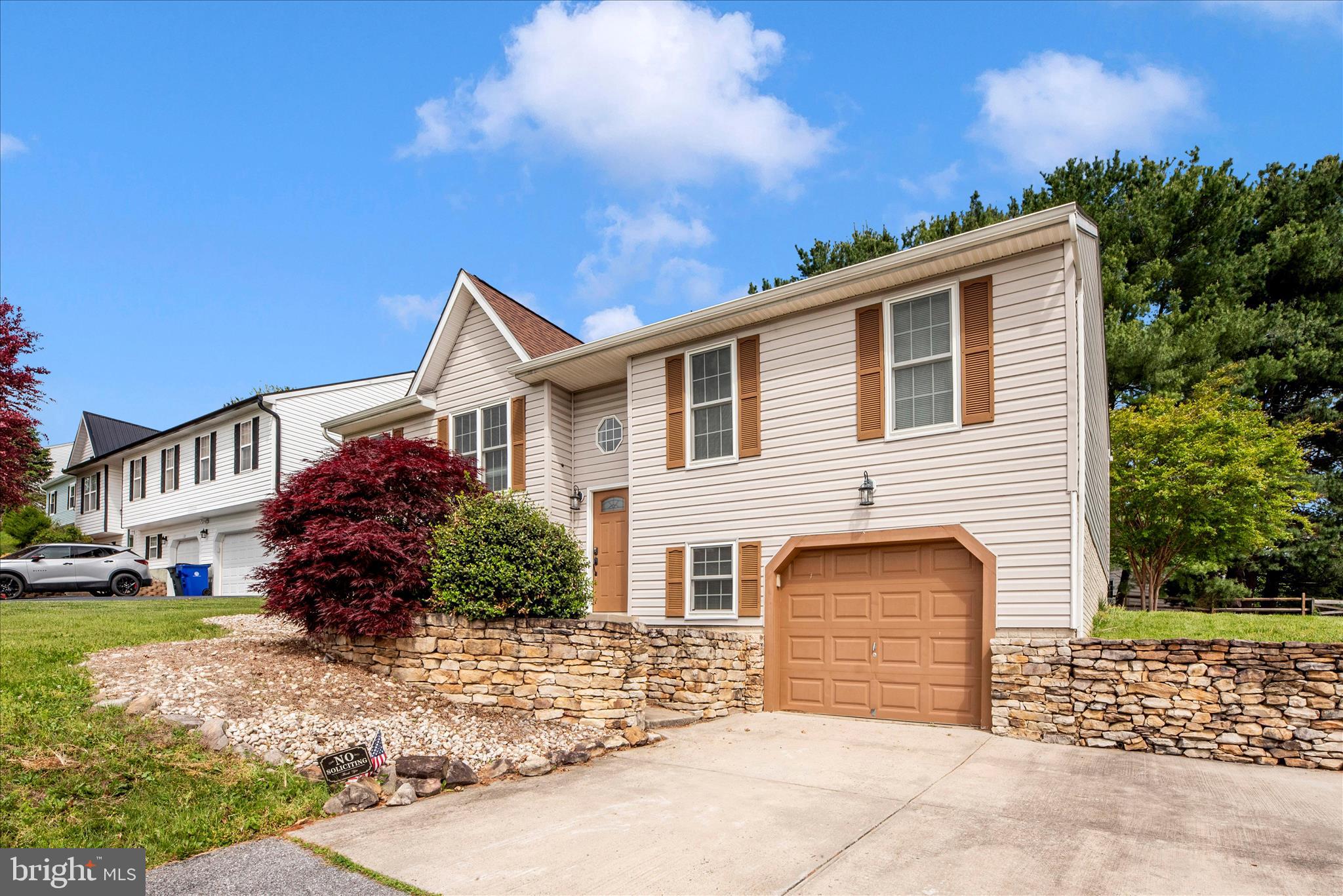 ORCHARD HILLS - Residential