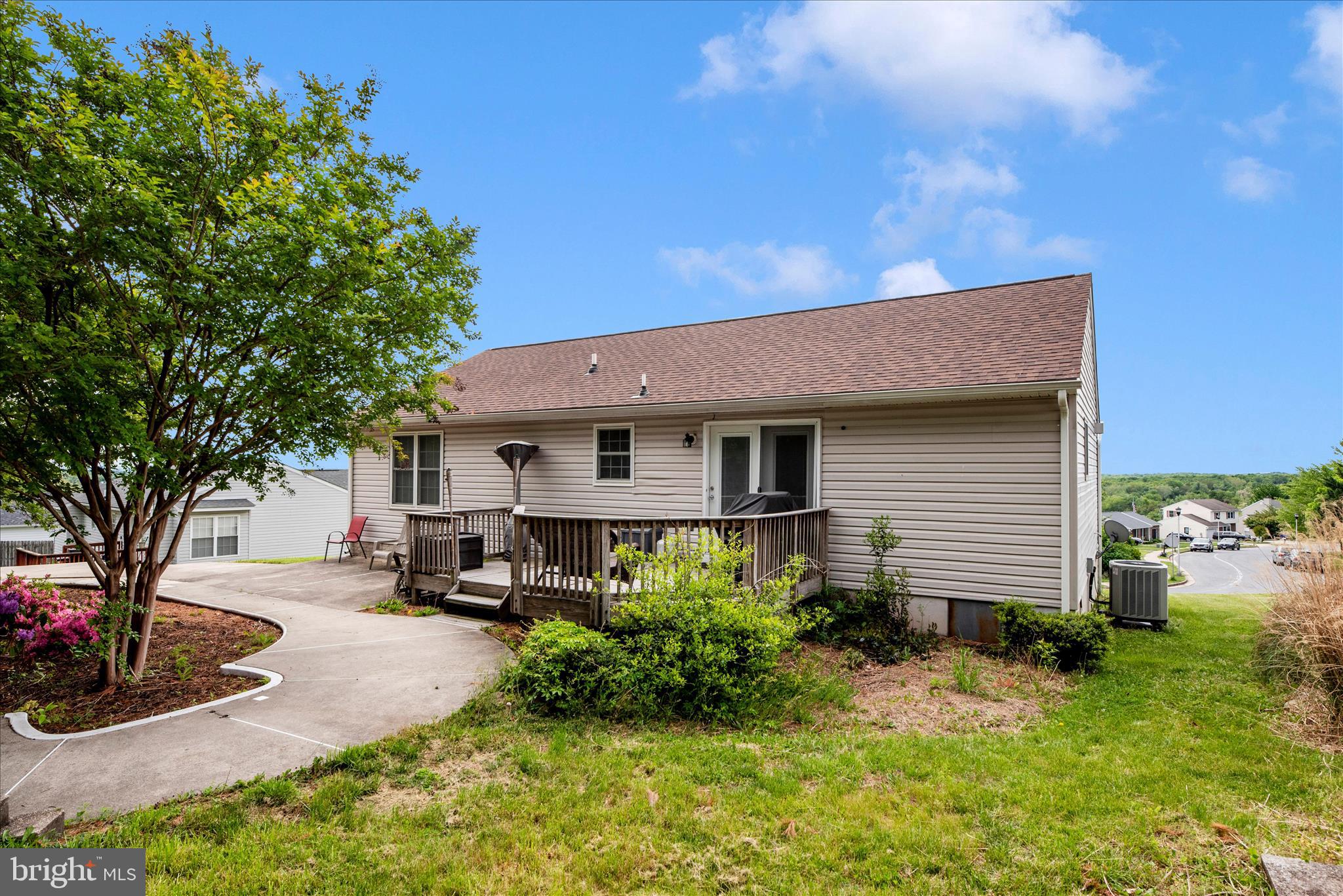 ORCHARD HILLS - Residential