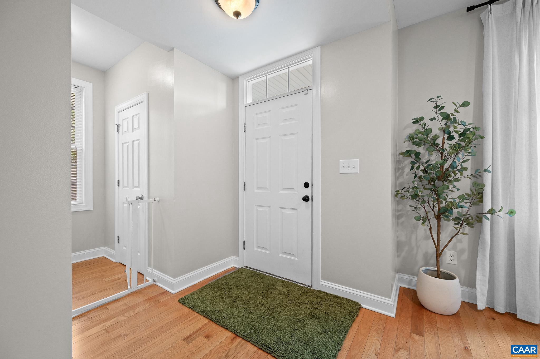 COUNTRY GREEN COTTAGES - Residential