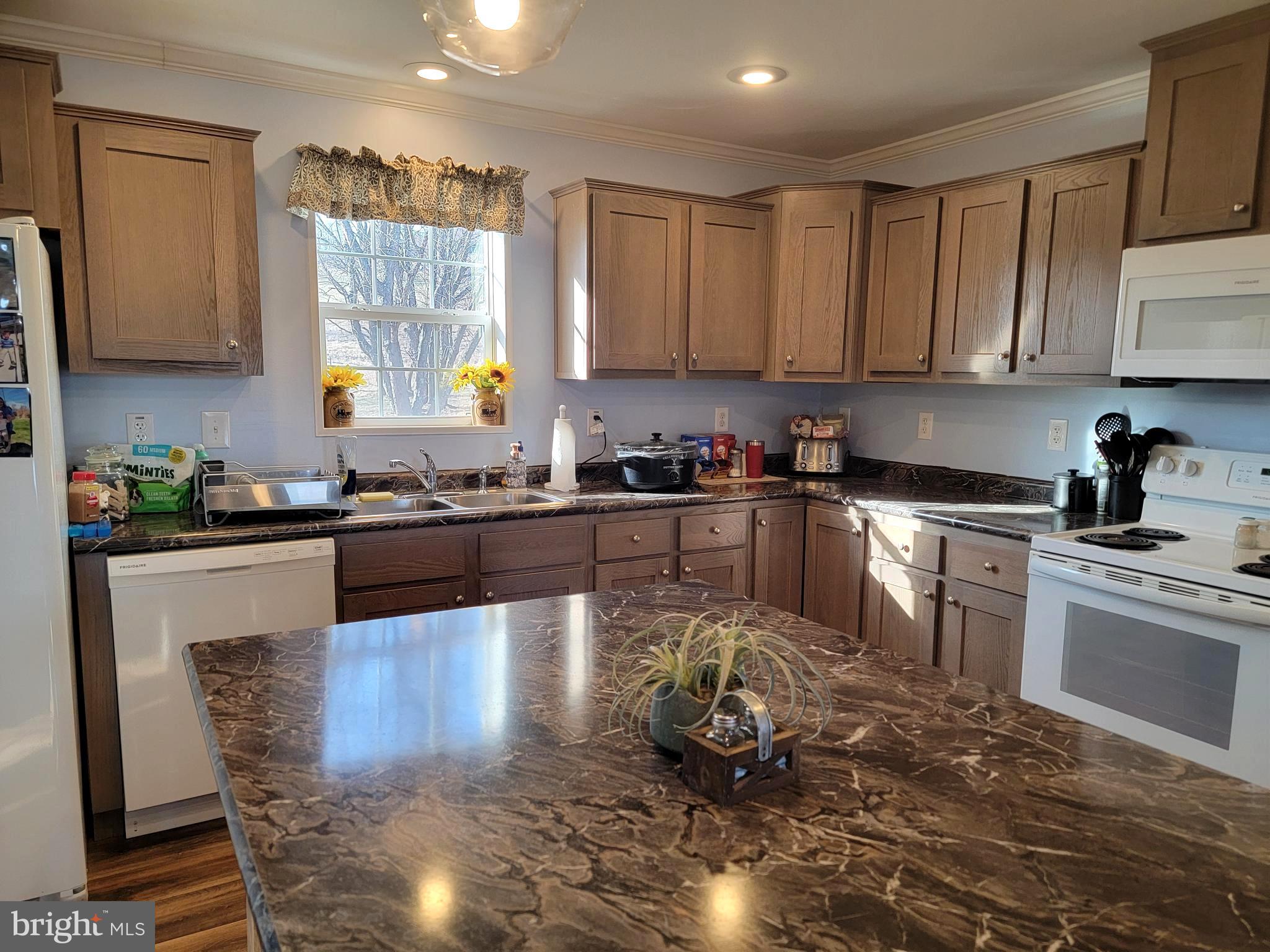 ROMNEY FRUIT RANCHES - Residential