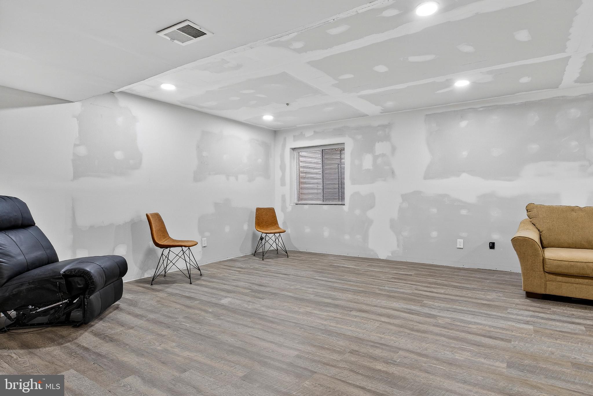 FIELDS AT ROCK GLENN - Residential