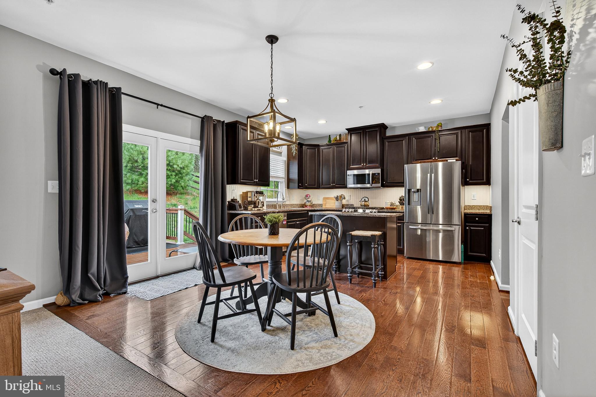 FIELDS AT ROCK GLENN - Residential