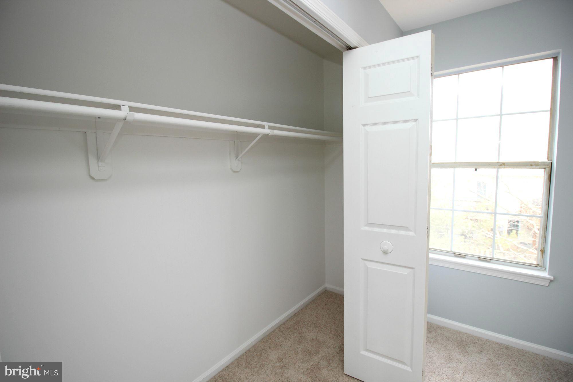 ASHBURN VILLAGE - Residential