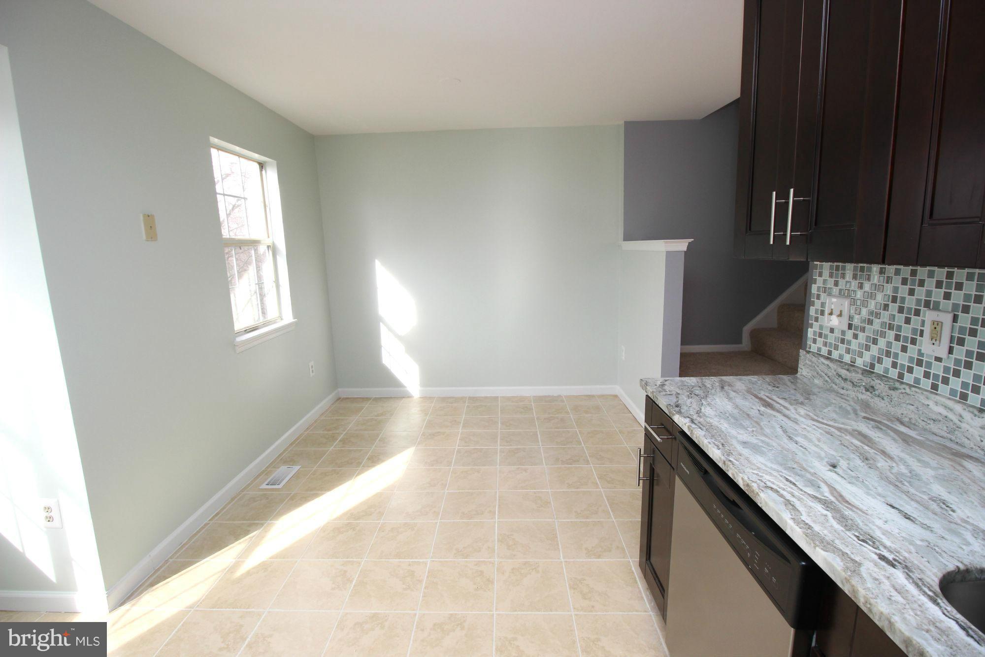 ASHBURN VILLAGE - Residential