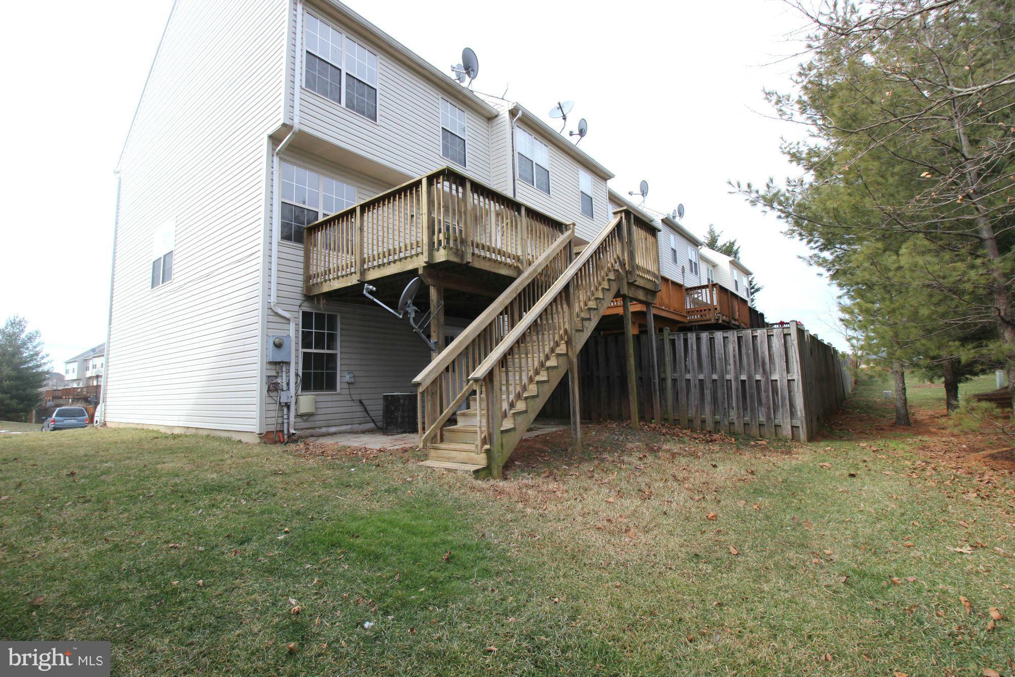 ASHBURN VILLAGE - Residential