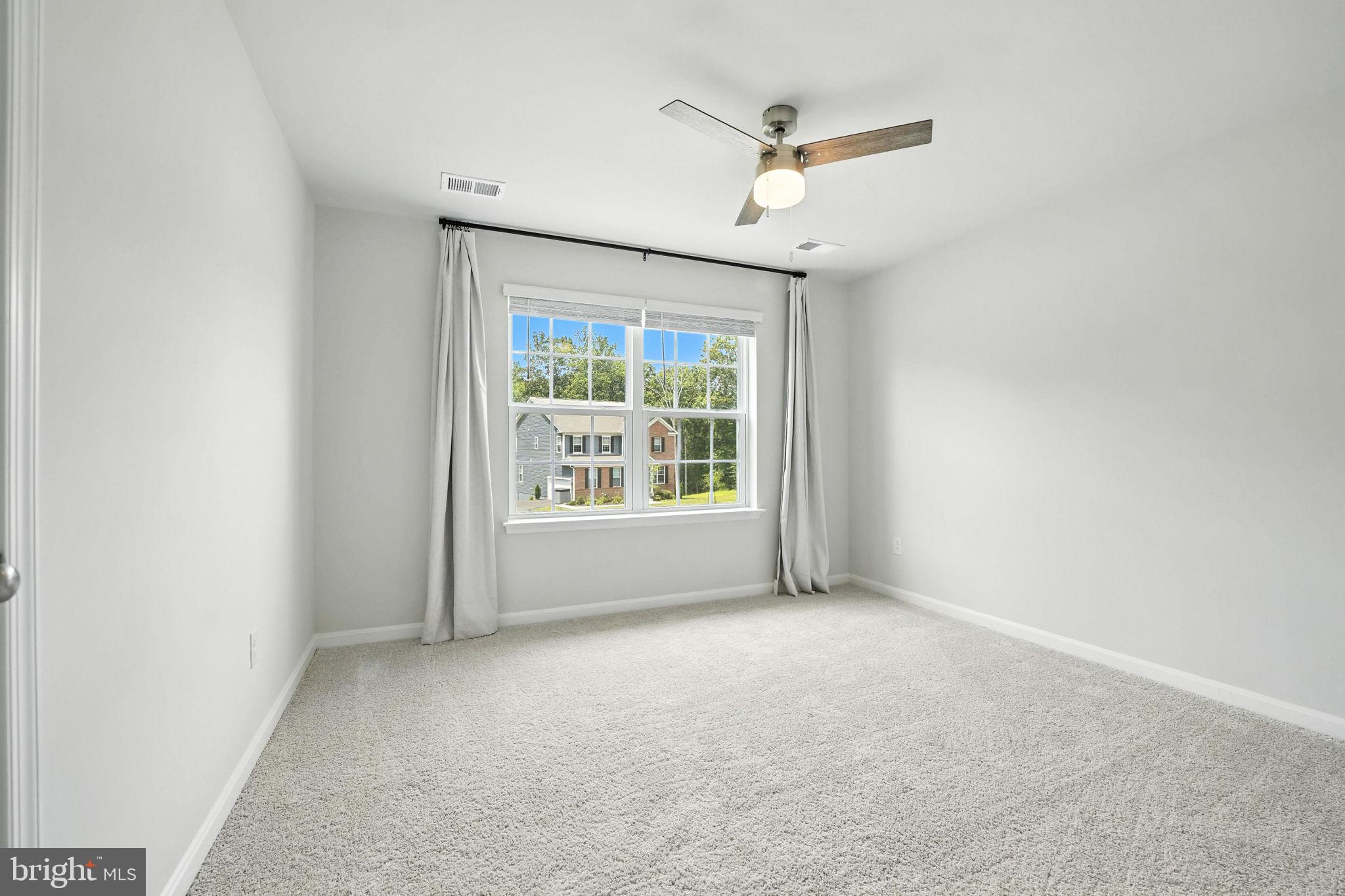 AQUIA OVERLOOK - Residential