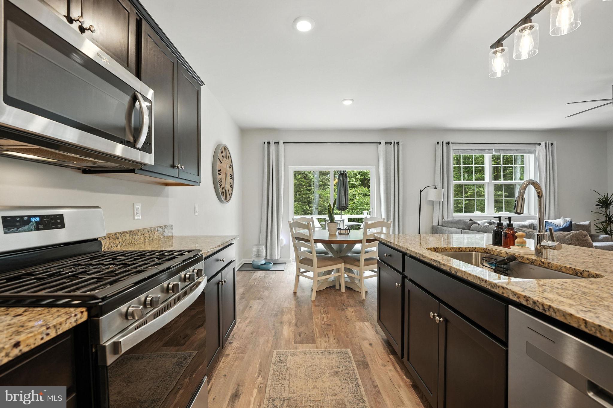 AQUIA OVERLOOK - Residential