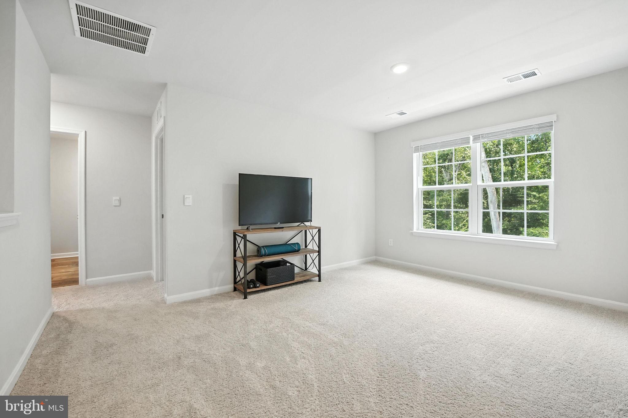 AQUIA OVERLOOK - Residential