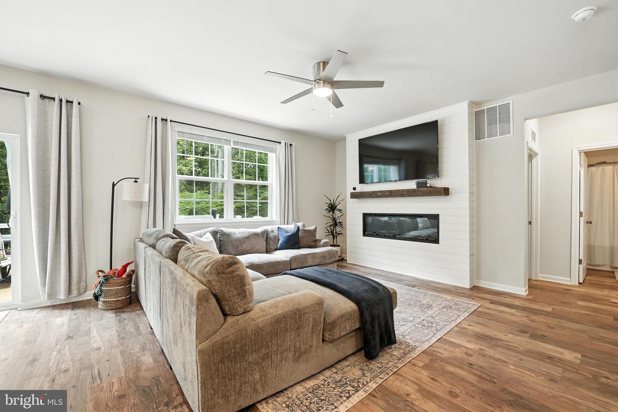 AQUIA OVERLOOK - Residential