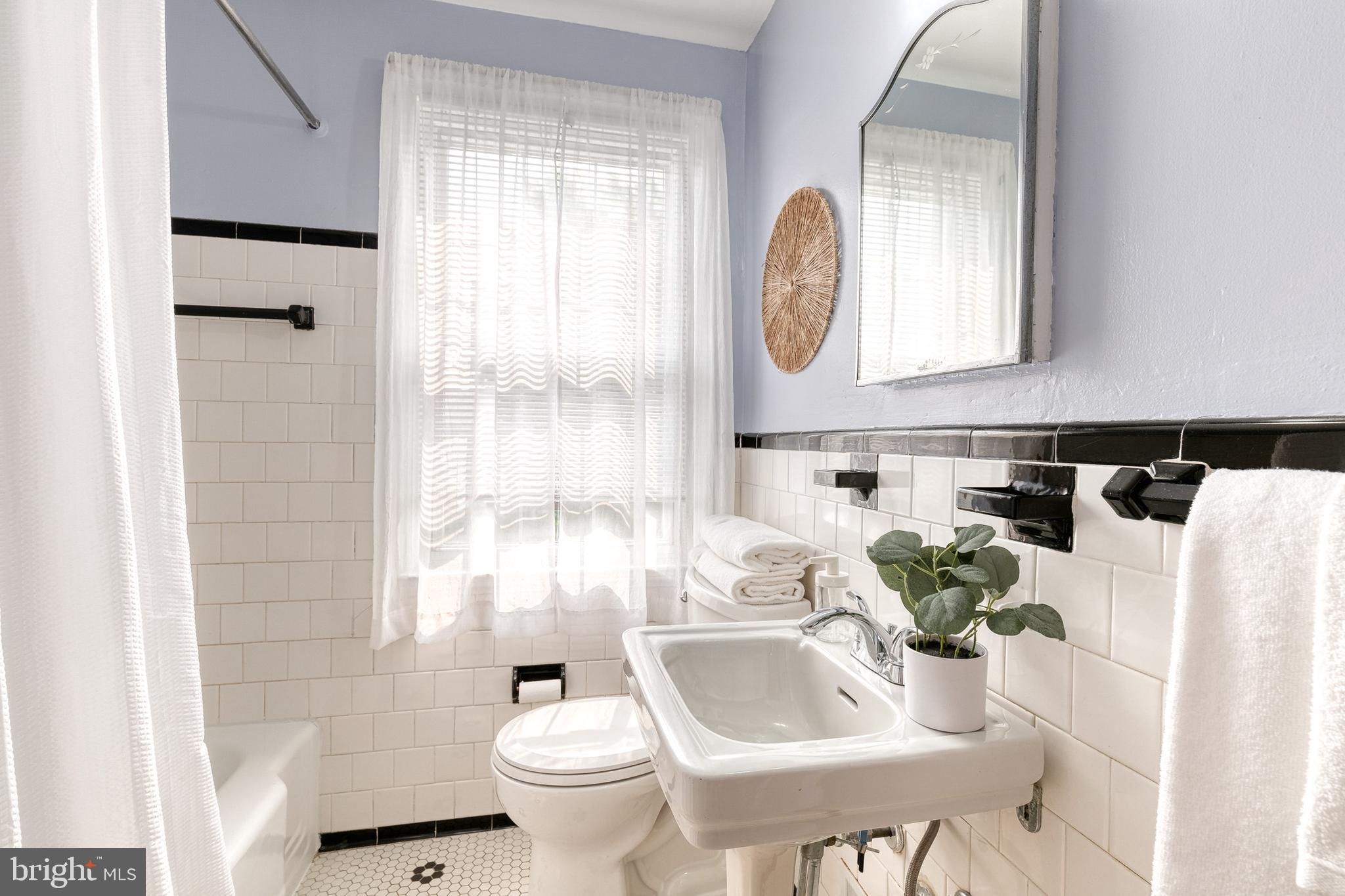 ACADEMY HEIGHTS - Residential