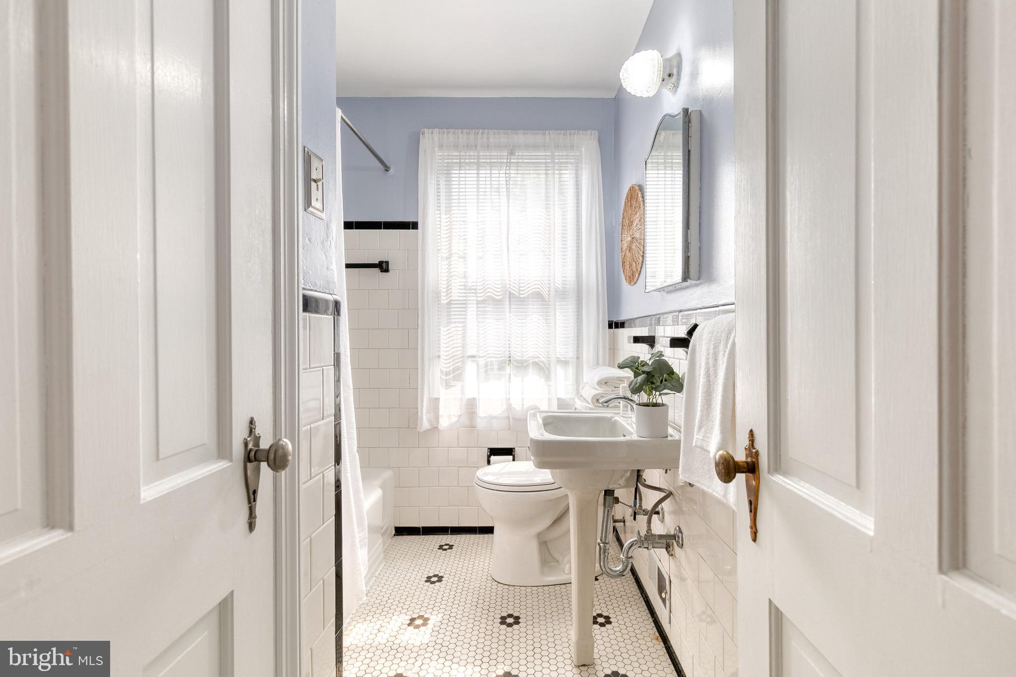 ACADEMY HEIGHTS - Residential