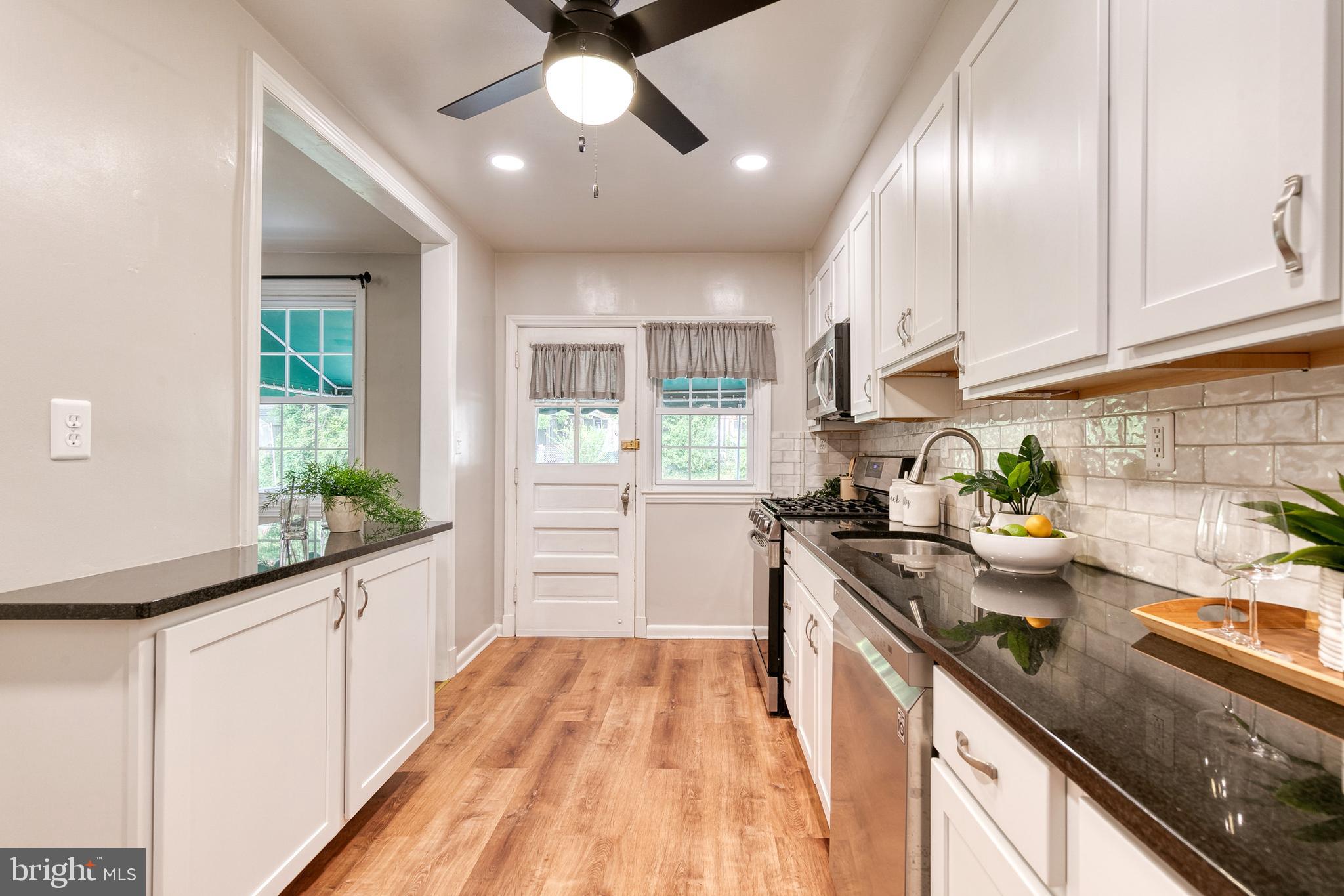 ACADEMY HEIGHTS - Residential