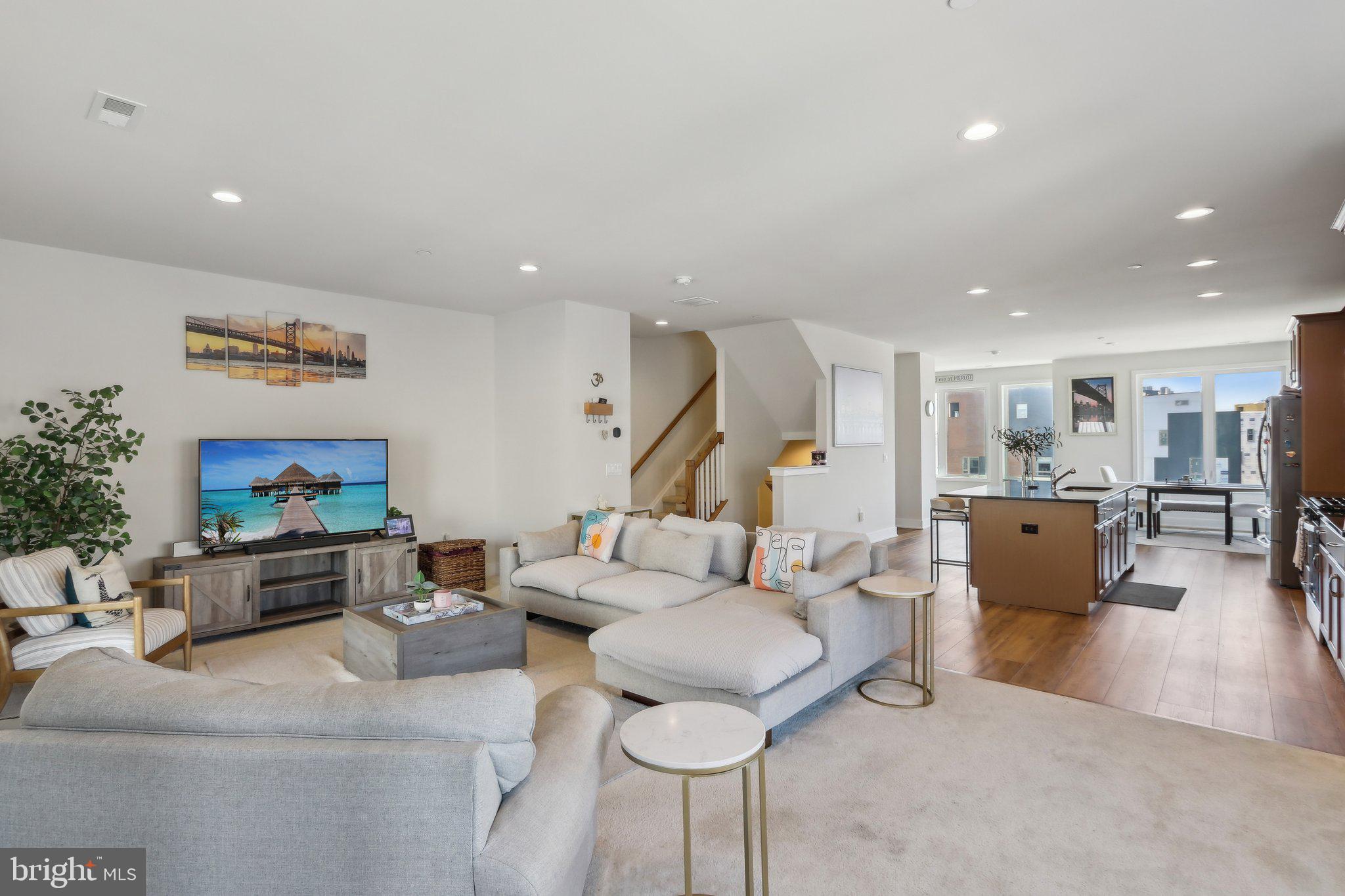 NORTHBANK - Residential