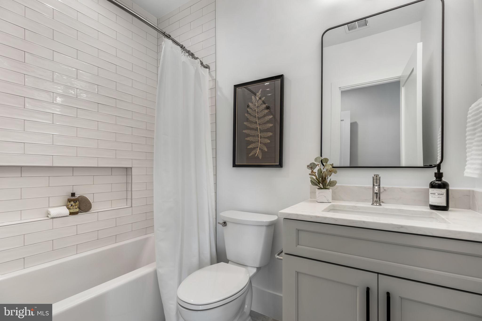 LACEY FOREST - Residential