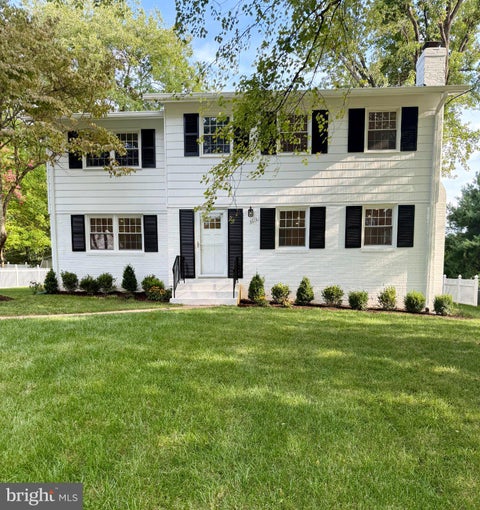 Photo of 8215 Bucknell Drive, VIENNA, VA 22180 (MLS # VAFX2340902)