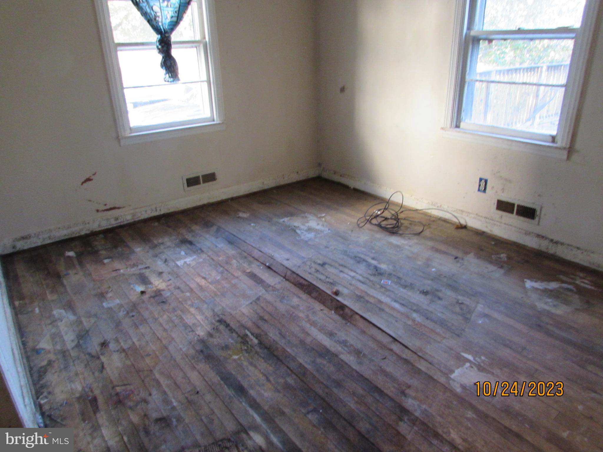 WOODLAWN - Residential