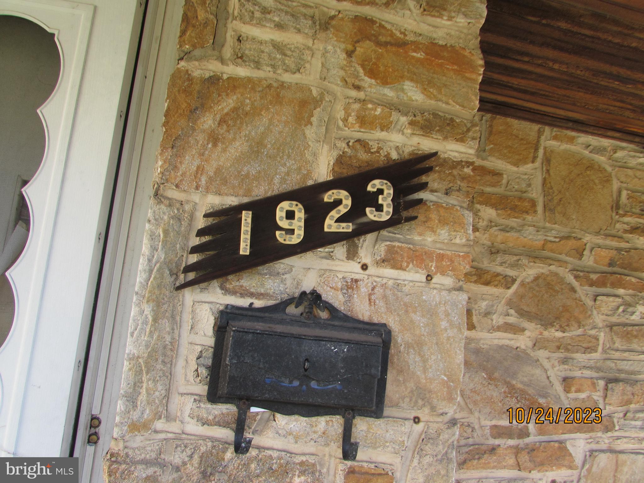 WOODLAWN - Residential