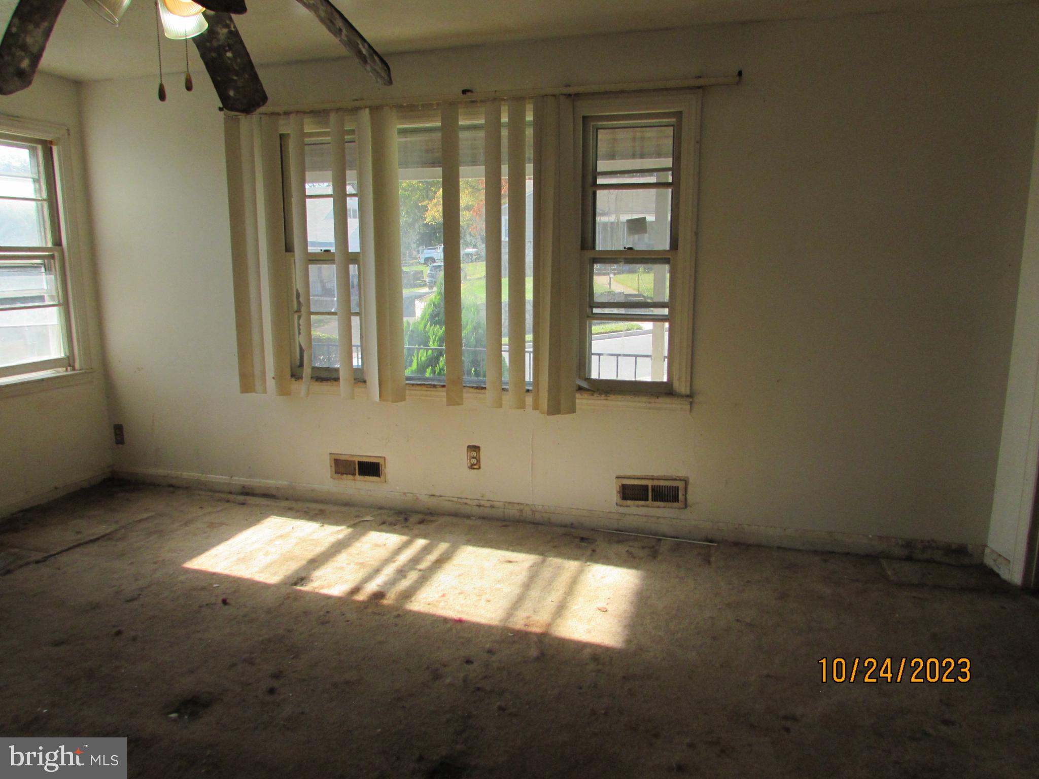 WOODLAWN - Residential