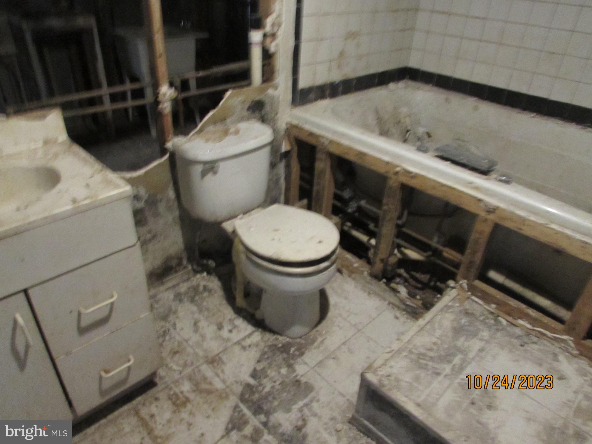 WOODLAWN - Residential