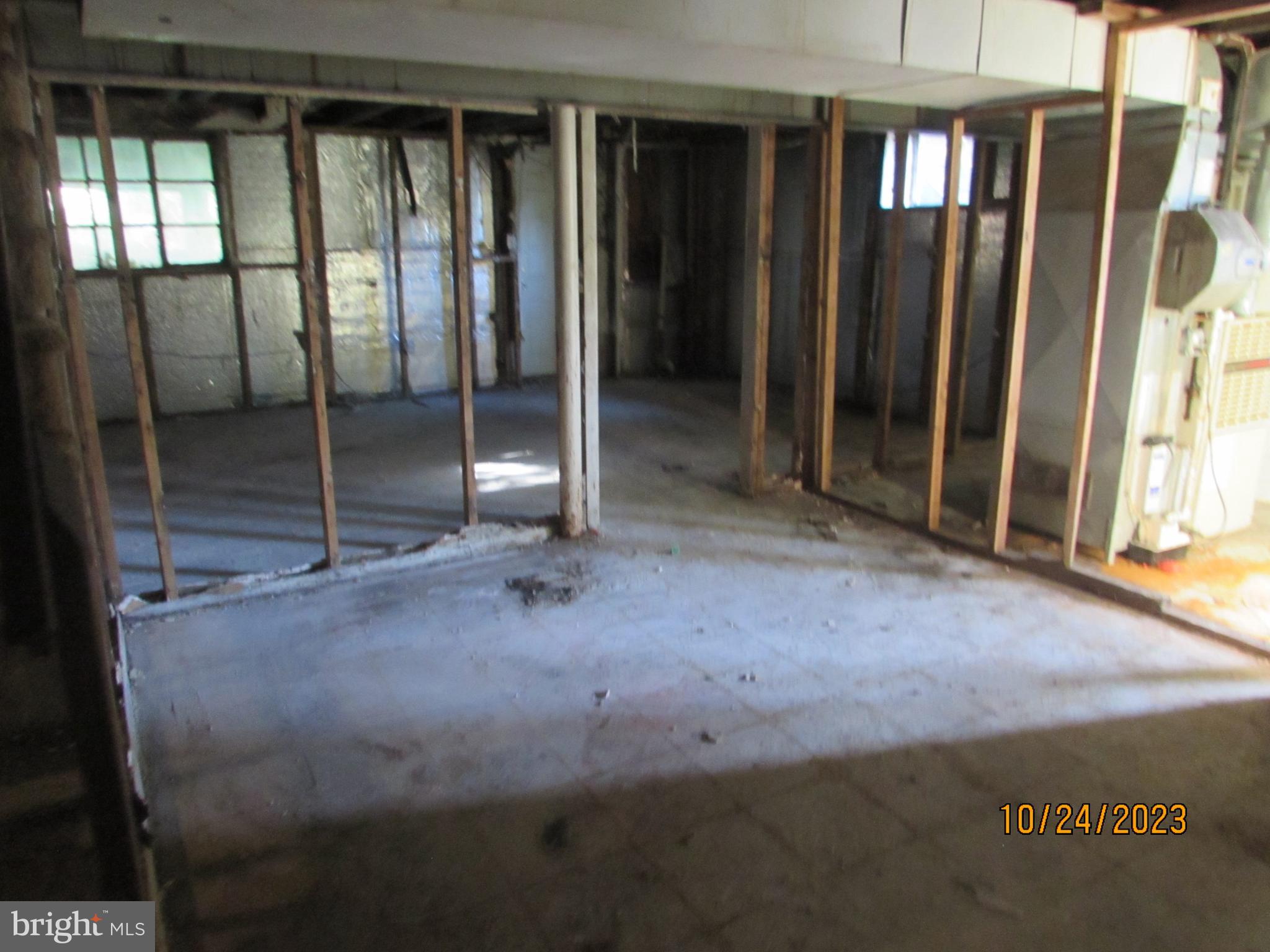 WOODLAWN - Residential