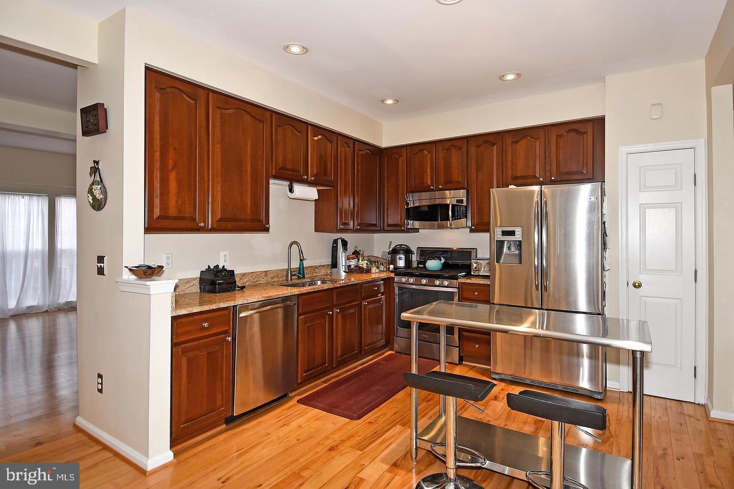 SOUTH RIDING - Residential Lease