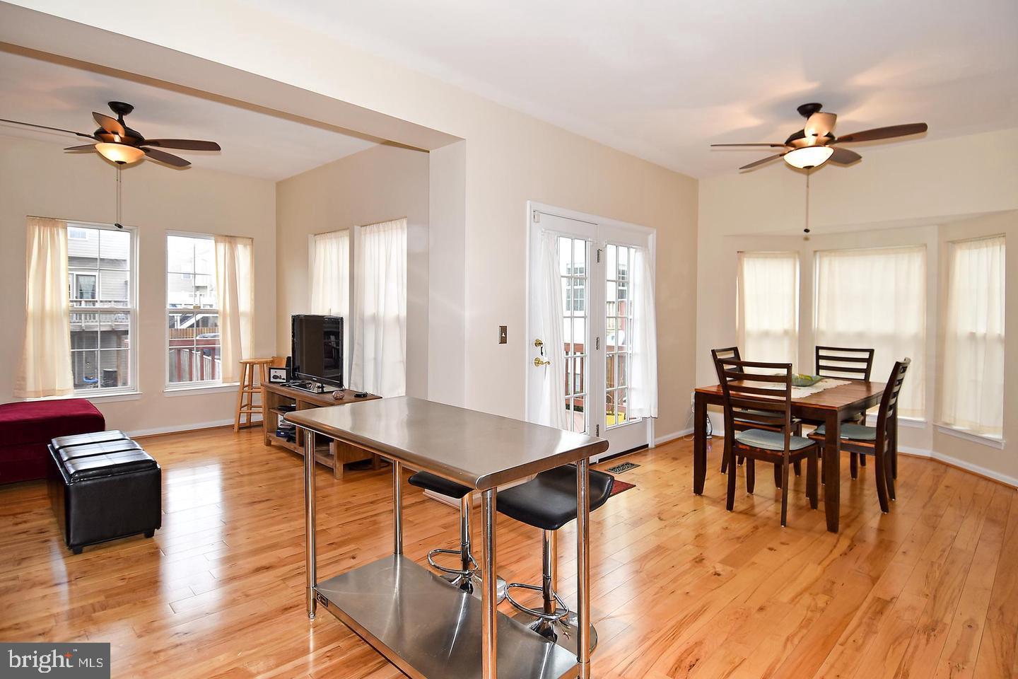 SOUTH RIDING - Residential Lease