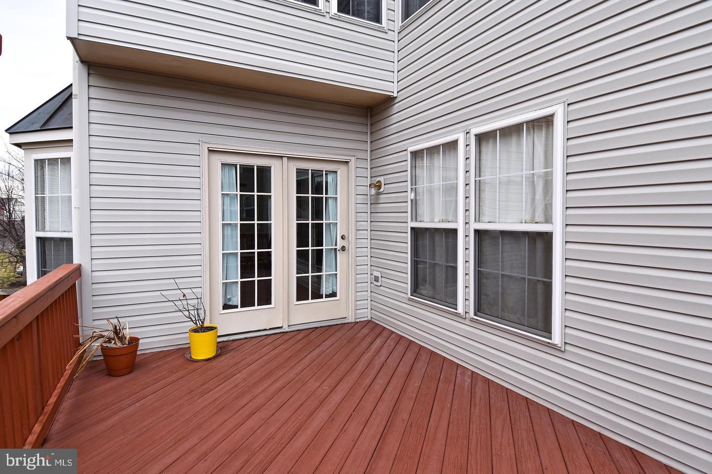 SOUTH RIDING - Residential Lease