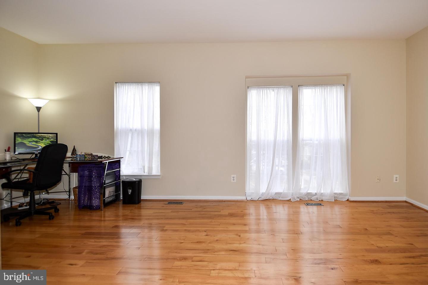 SOUTH RIDING - Residential Lease