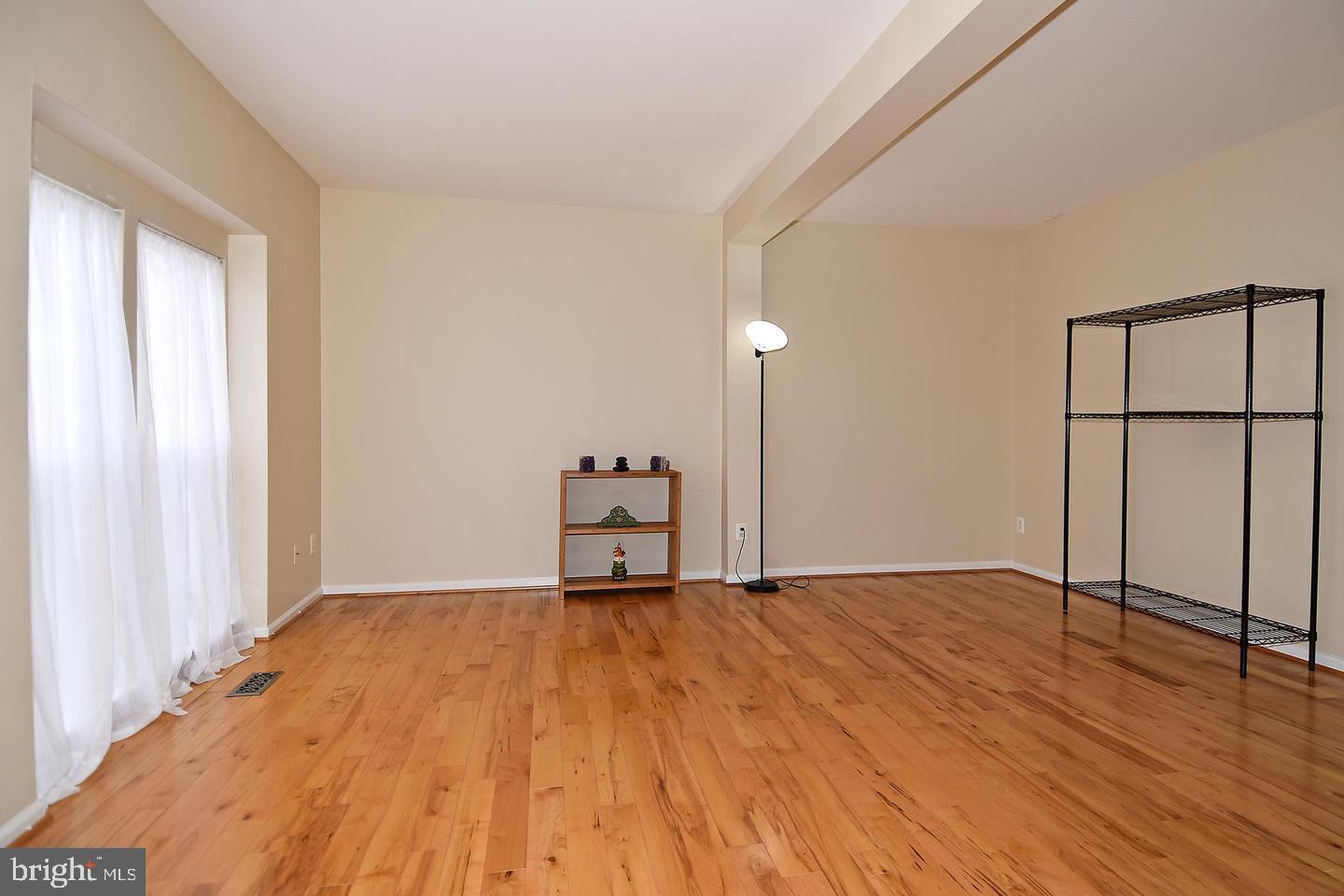 SOUTH RIDING - Residential Lease