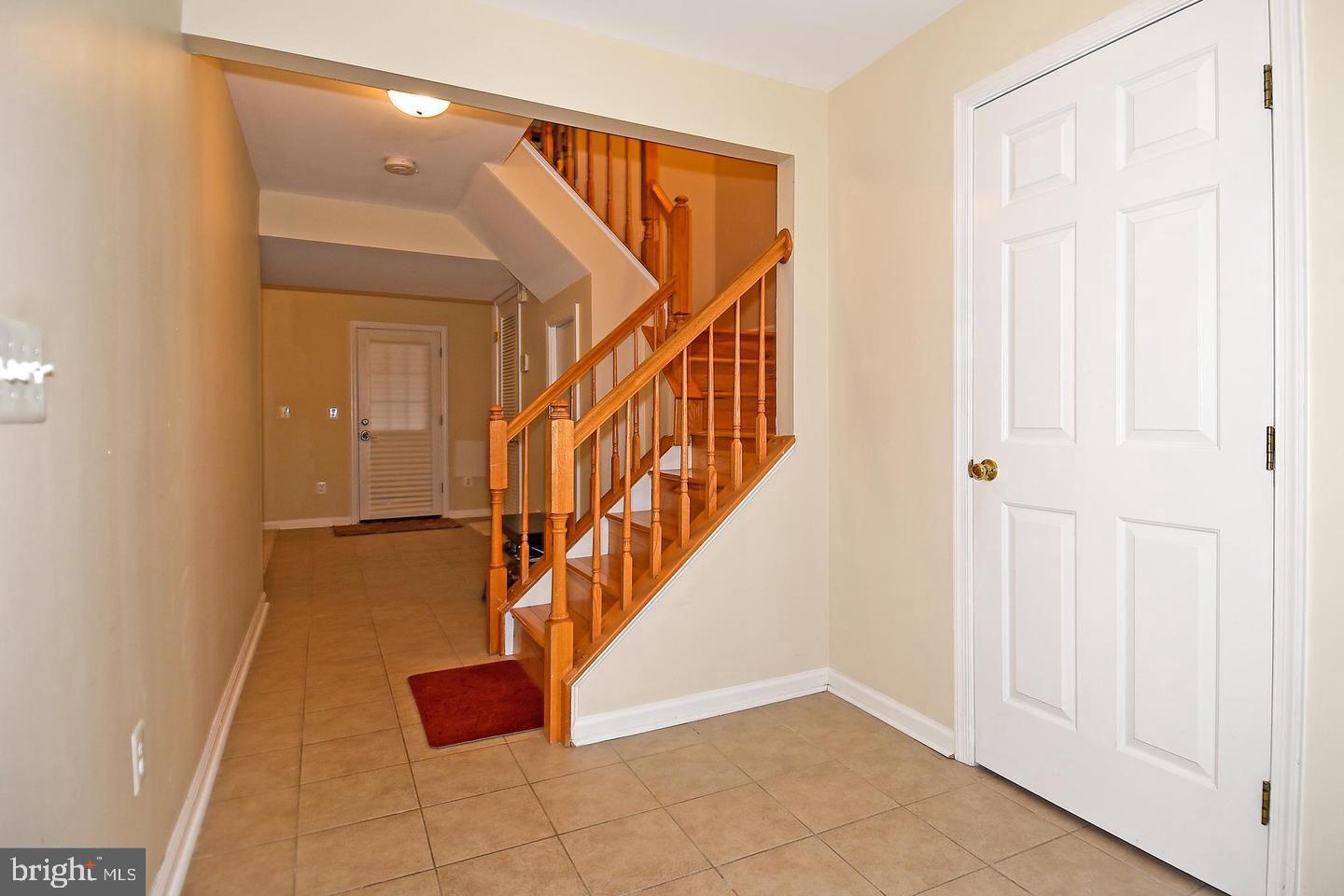 SOUTH RIDING - Residential Lease