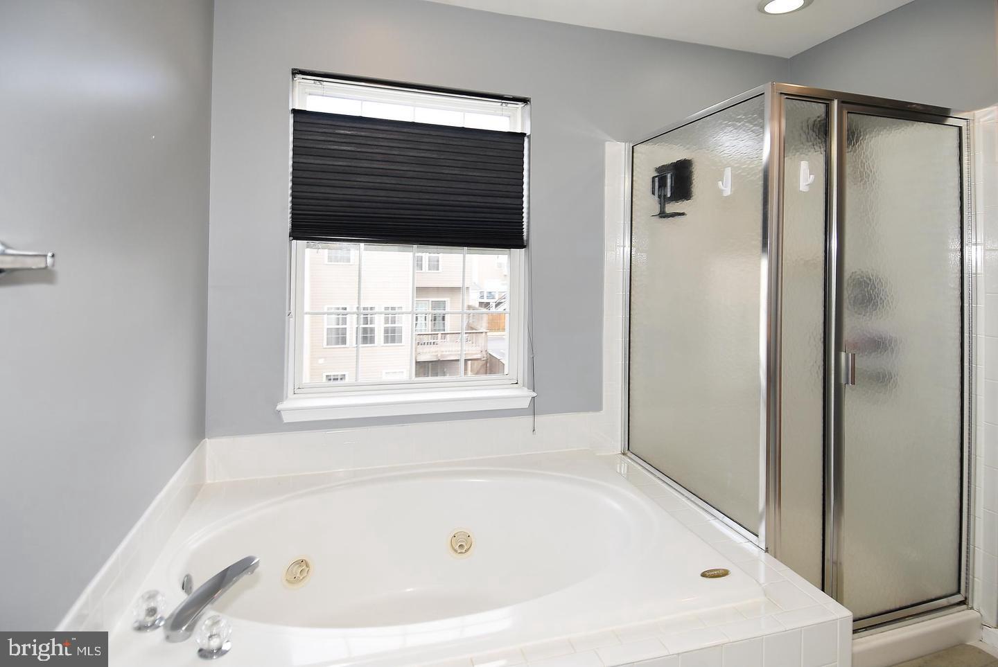 SOUTH RIDING - Residential Lease