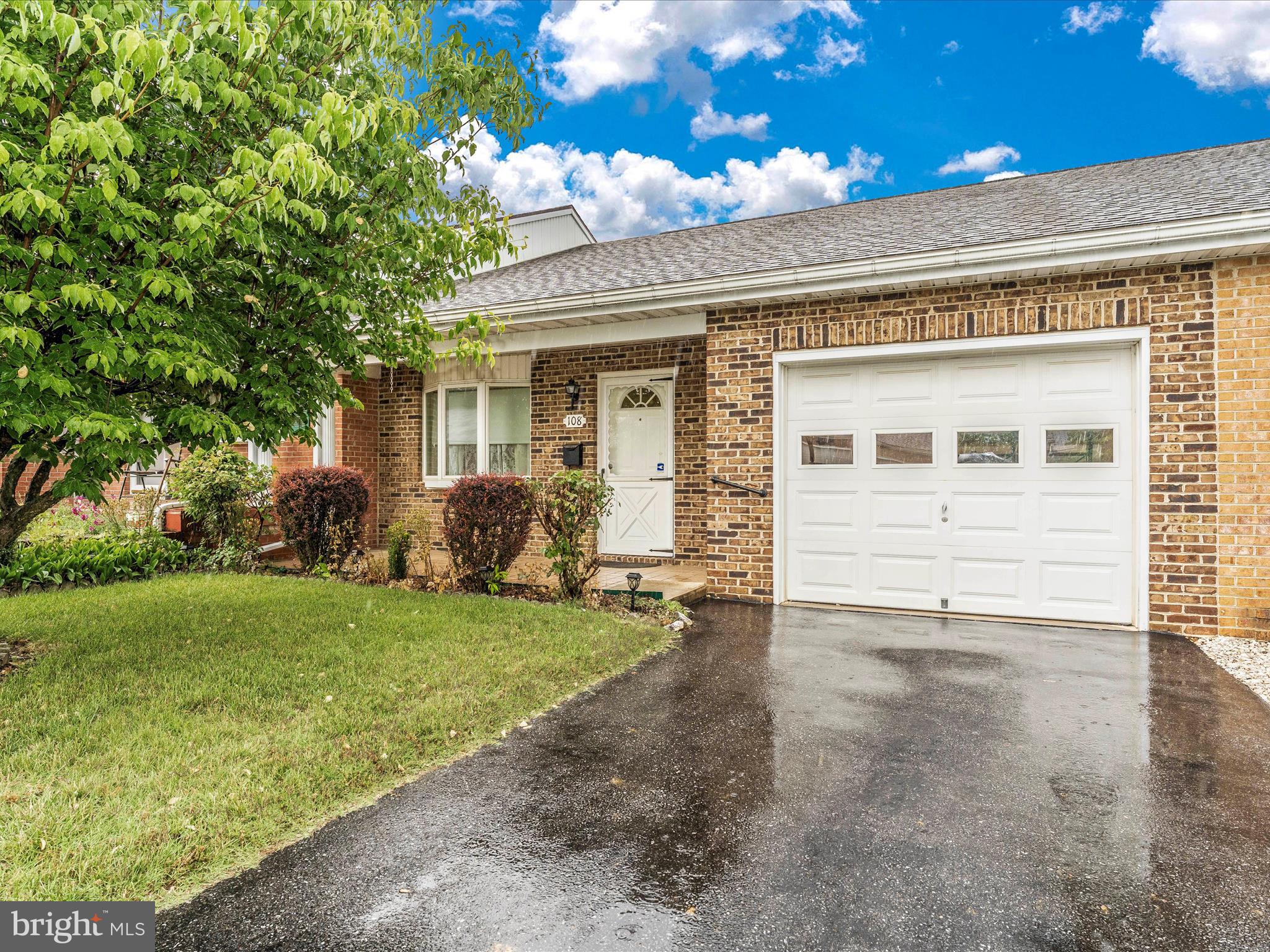 SOUTH POINTE - Residential