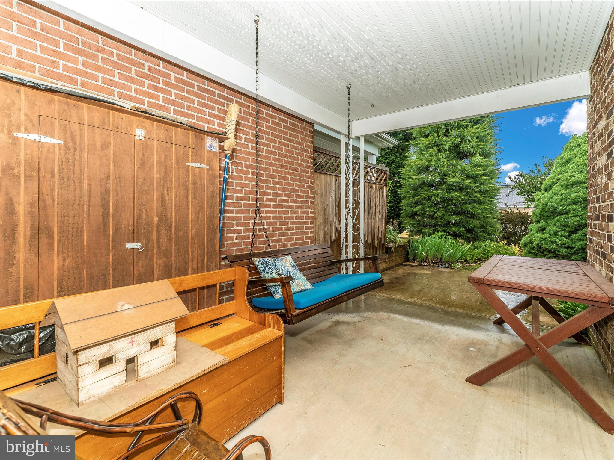 SOUTH POINTE - Residential