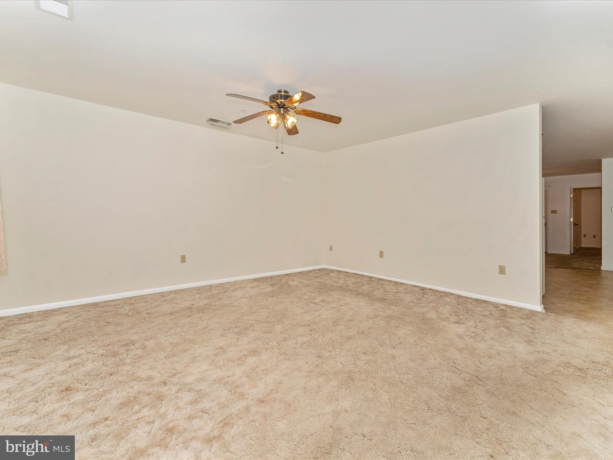 SOUTH POINTE - Residential