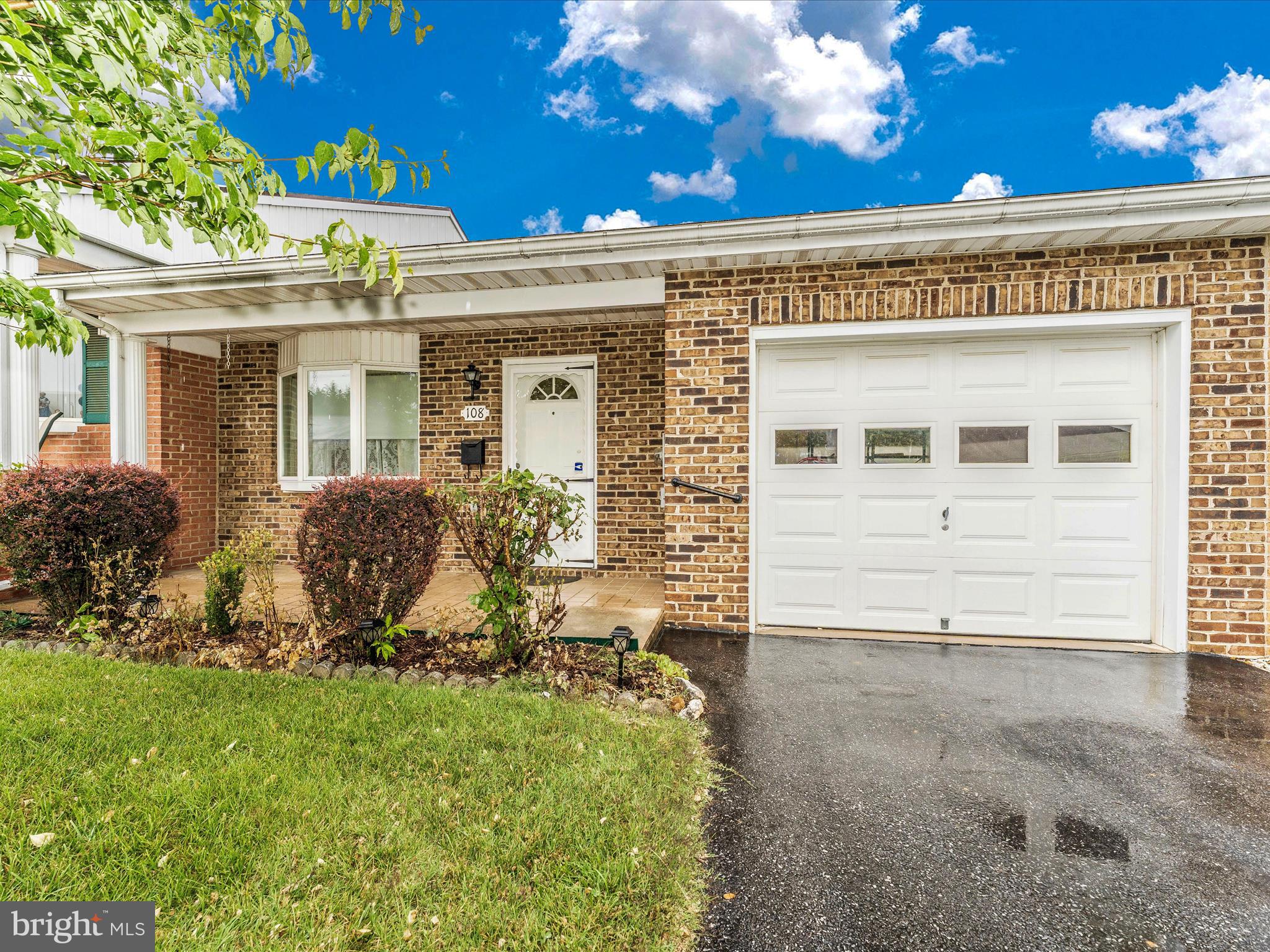 SOUTH POINTE - Residential