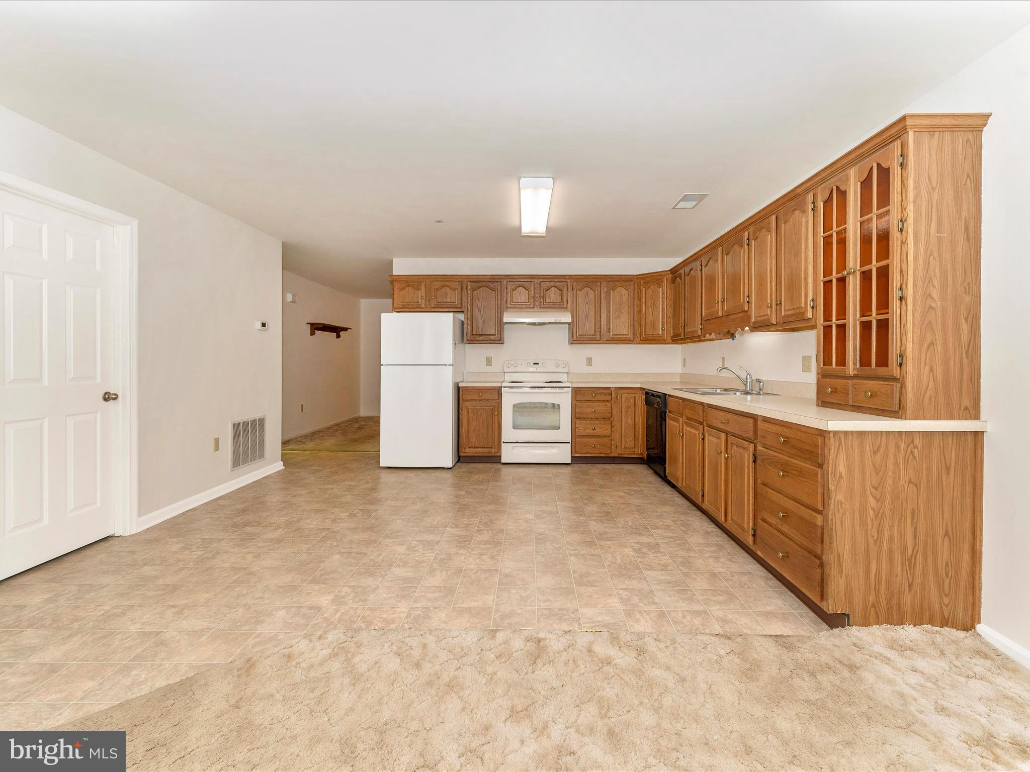 SOUTH POINTE - Residential