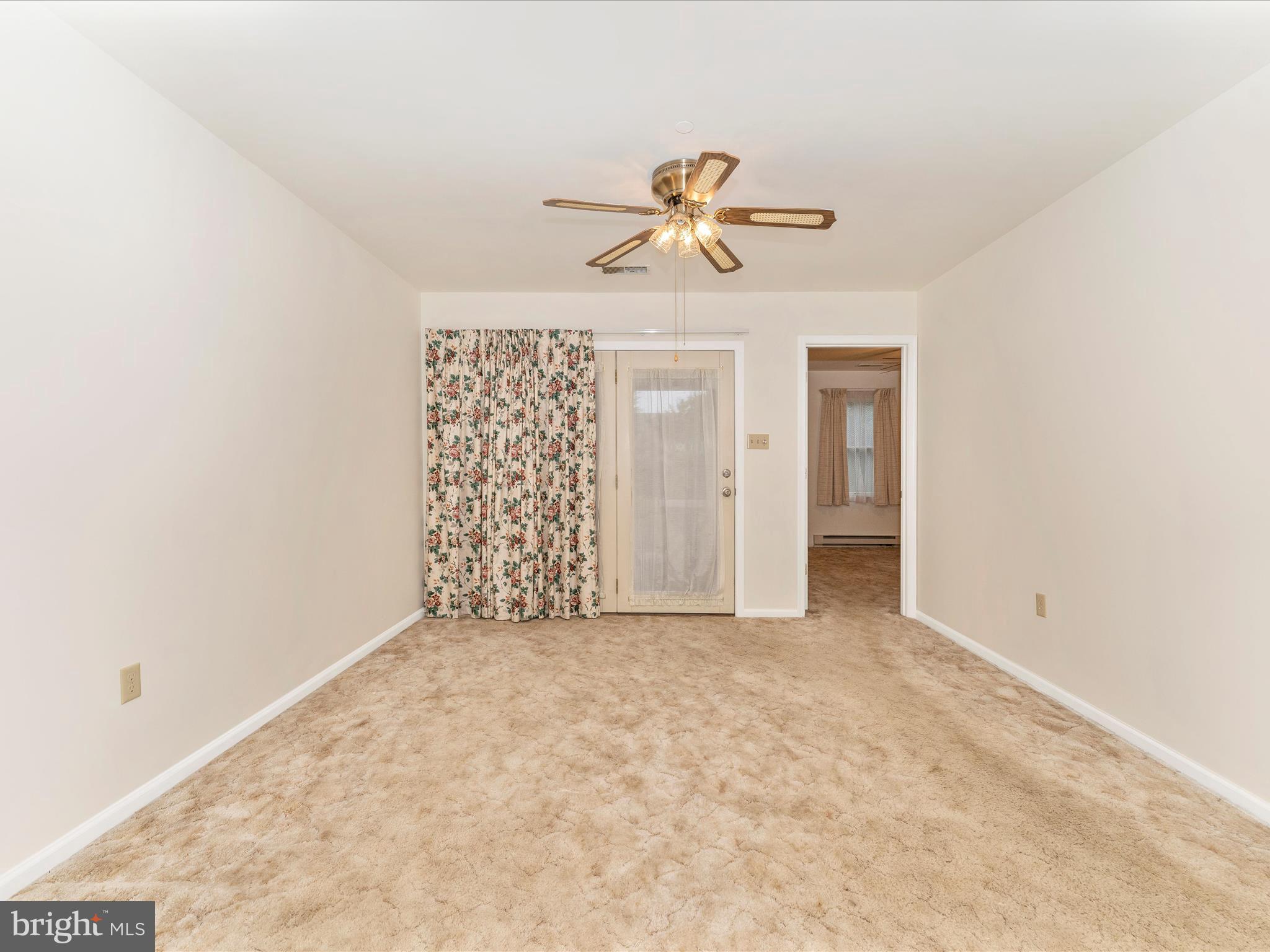 SOUTH POINTE - Residential