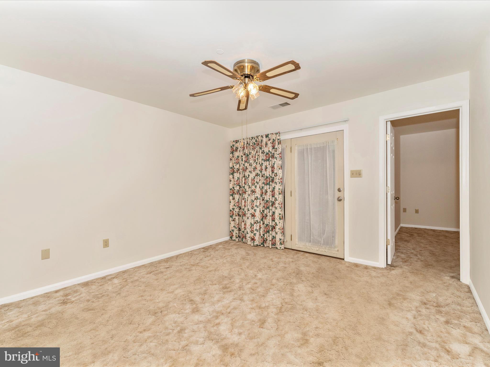 SOUTH POINTE - Residential