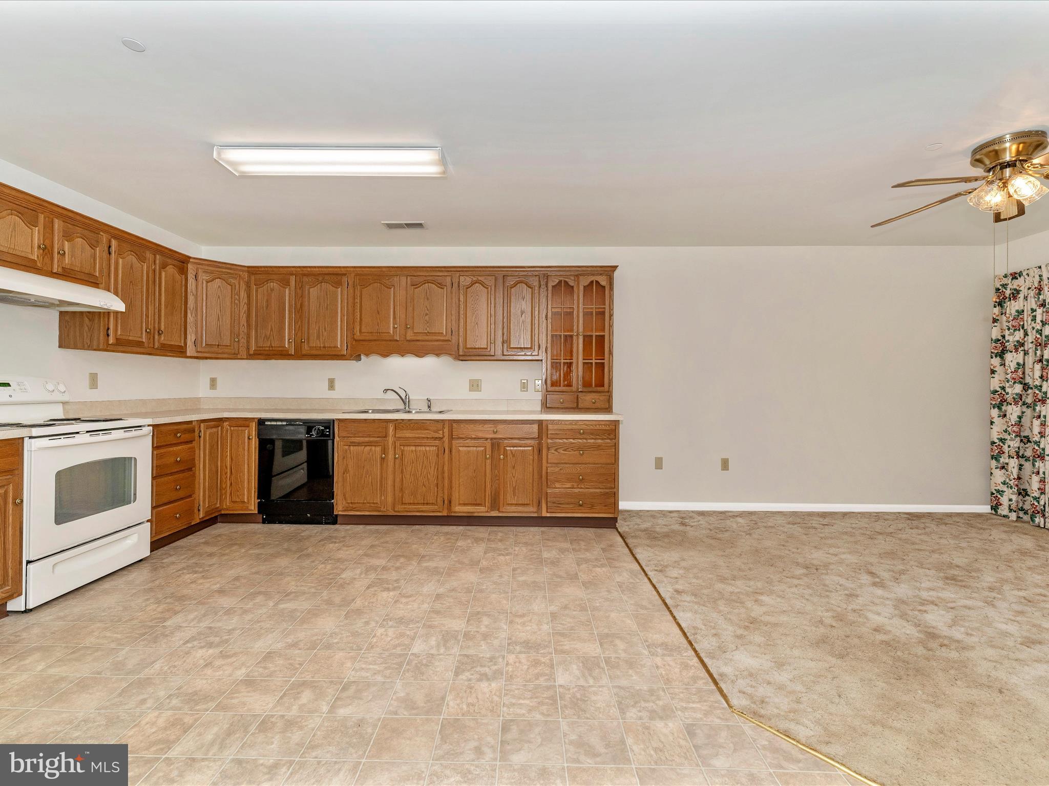 SOUTH POINTE - Residential