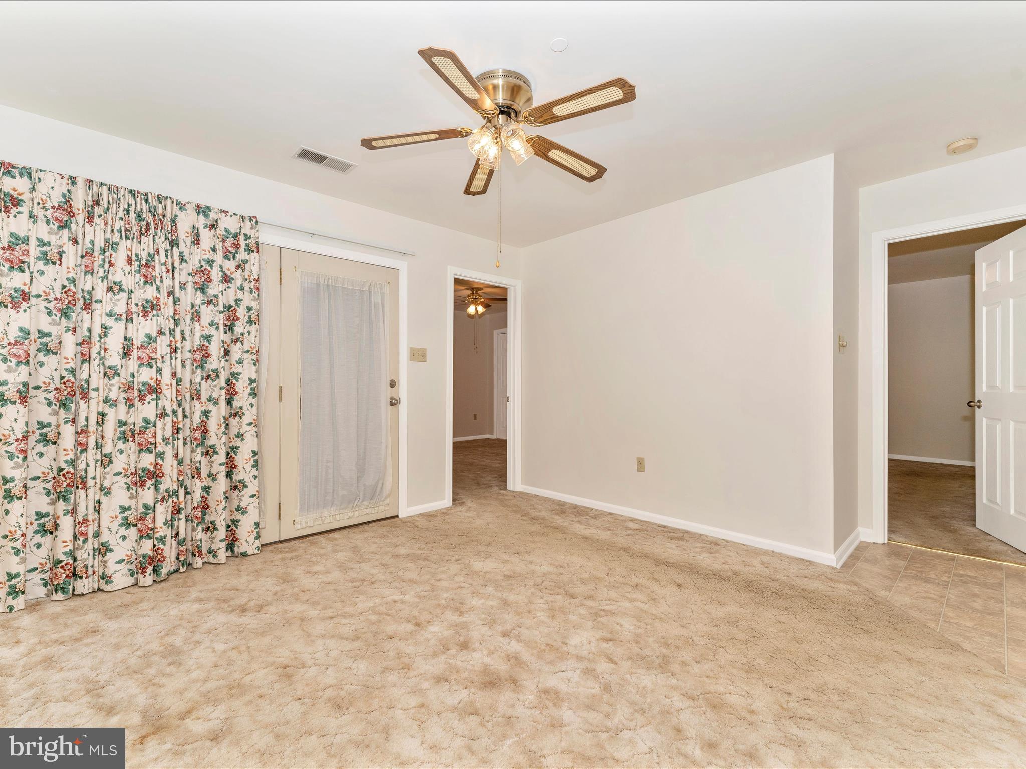 SOUTH POINTE - Residential