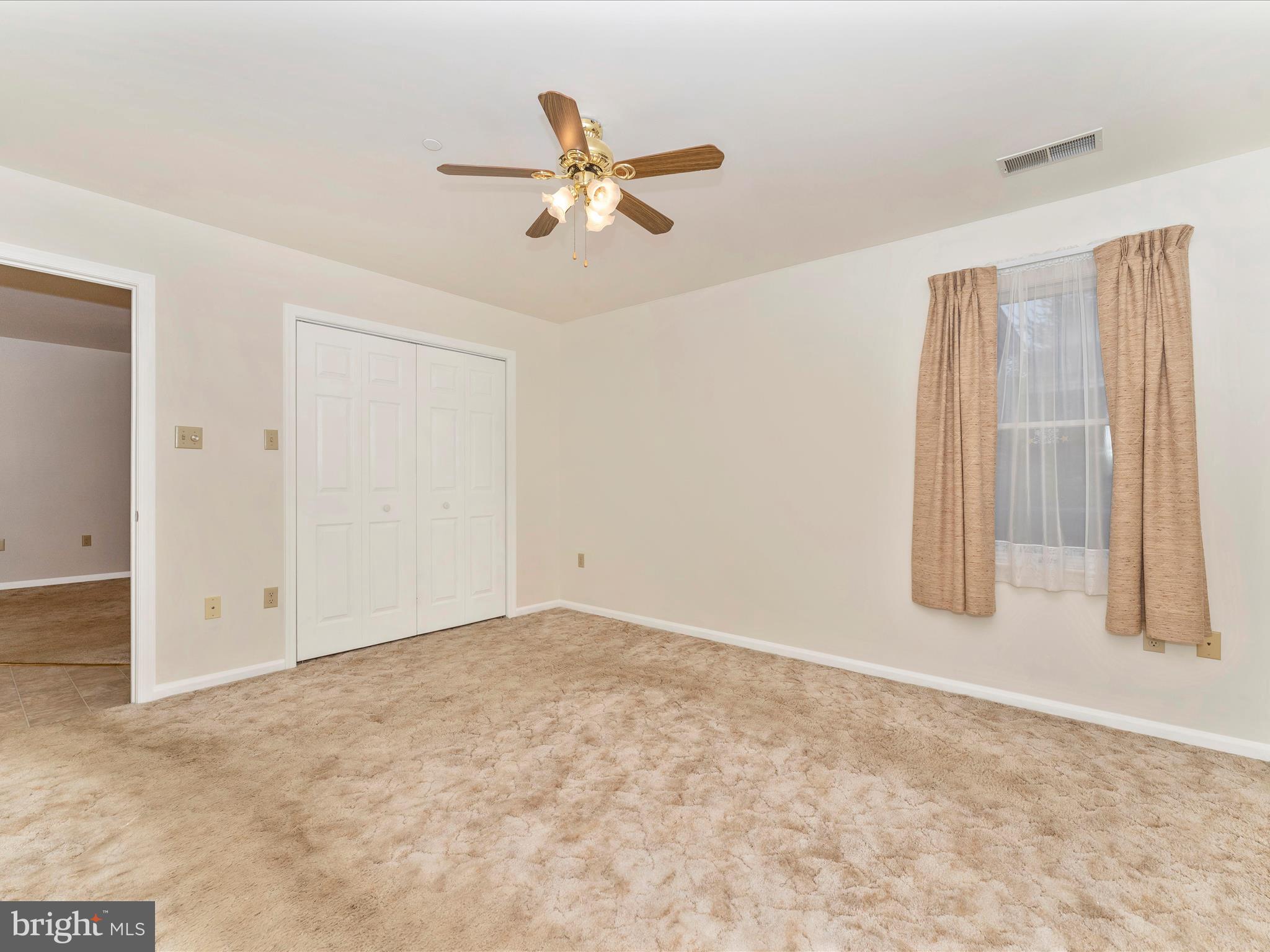 SOUTH POINTE - Residential