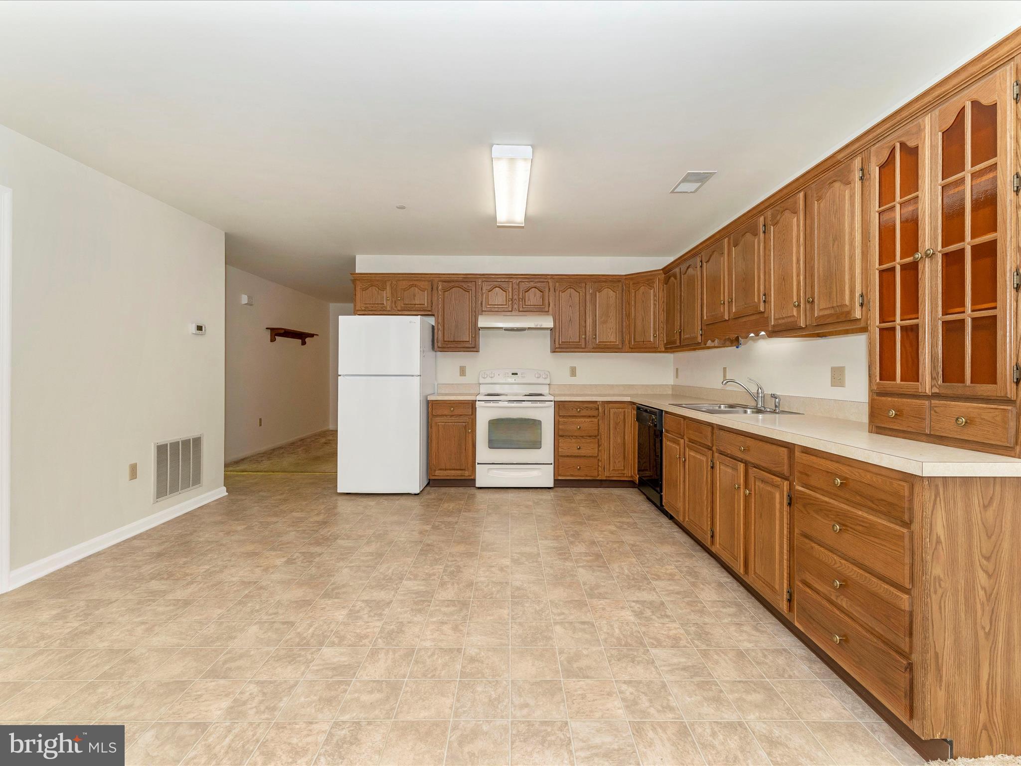 SOUTH POINTE - Residential