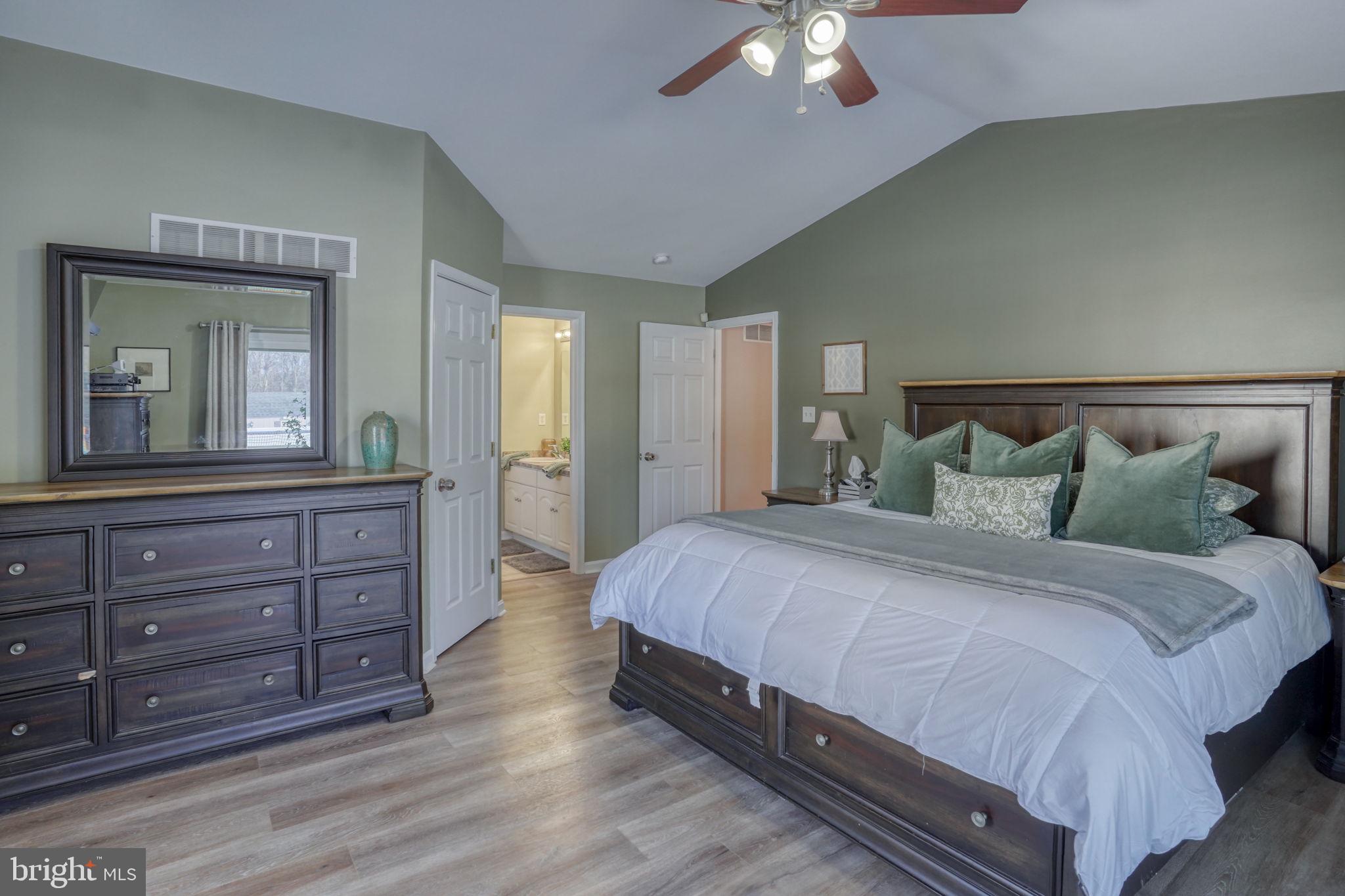 VILLAGE OF CHESTNU - Residential