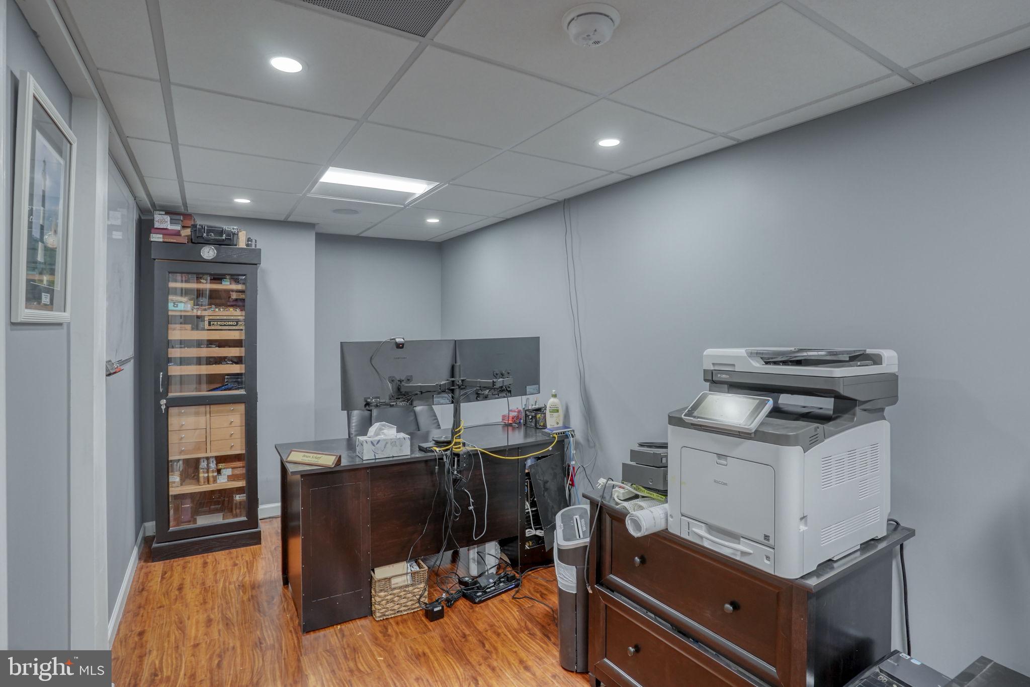 VILLAGE OF CHESTNU - Residential