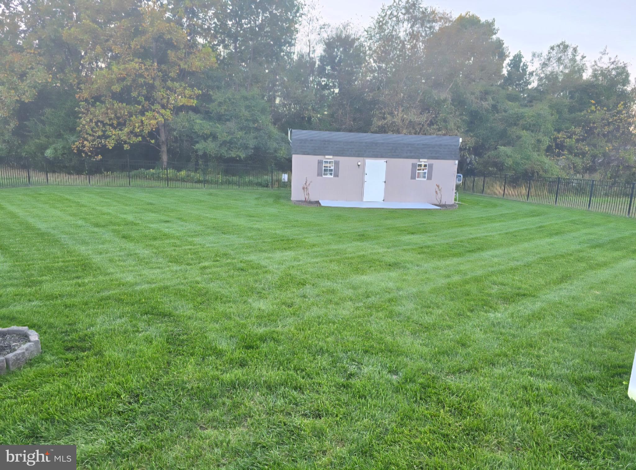 VILLAGE OF CHESTNU - Residential