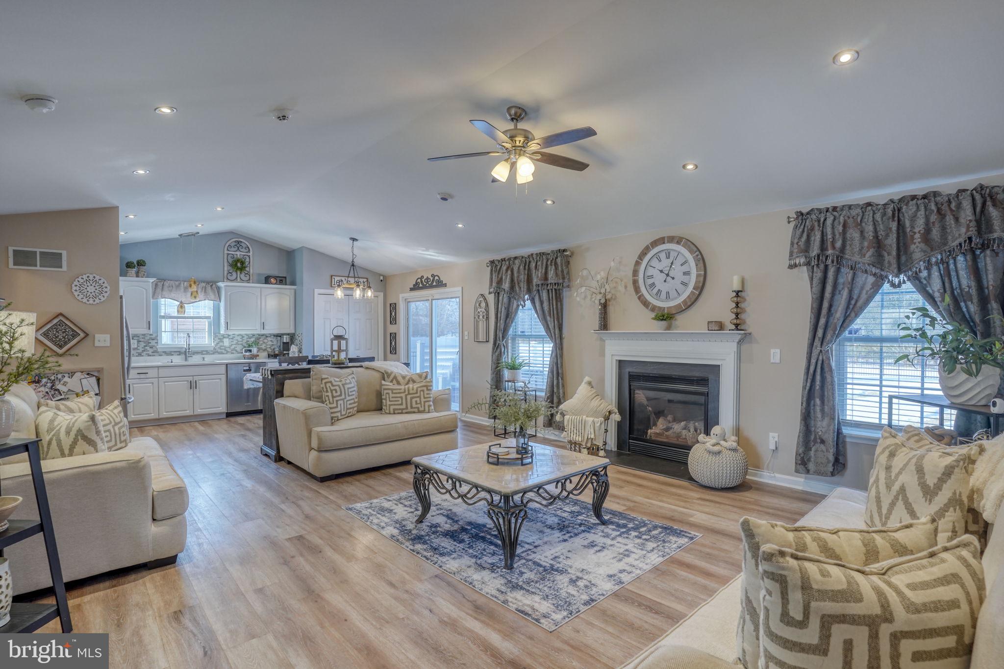 VILLAGE OF CHESTNU - Residential